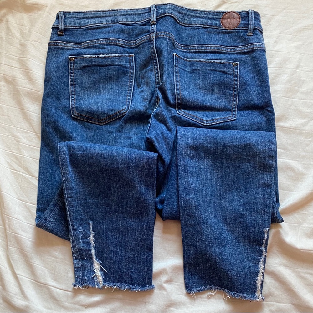 Zara Distressed Jeans - Picture 12 of 14